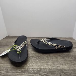 OOFOS Women's Oolala Limited Cheetah Sandals OoFoam Flip Flops NWT - Size 6